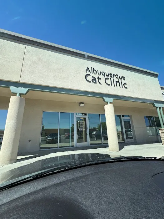 Albuquerque Cat Clinic: Walker Emily DVM Picture 4
