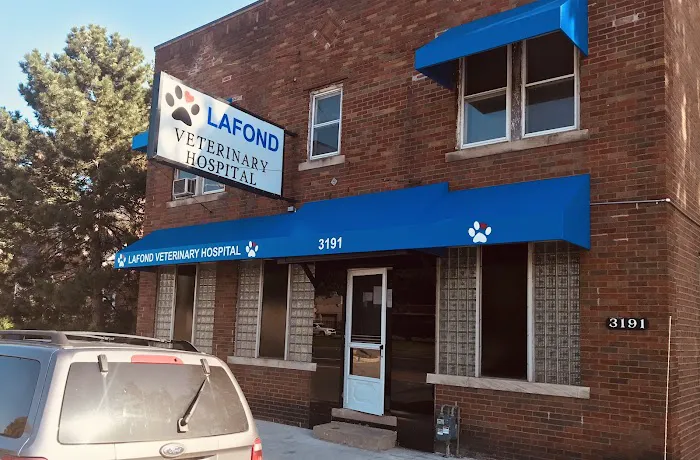 La Fond Veterinary Hospital Picture 1
