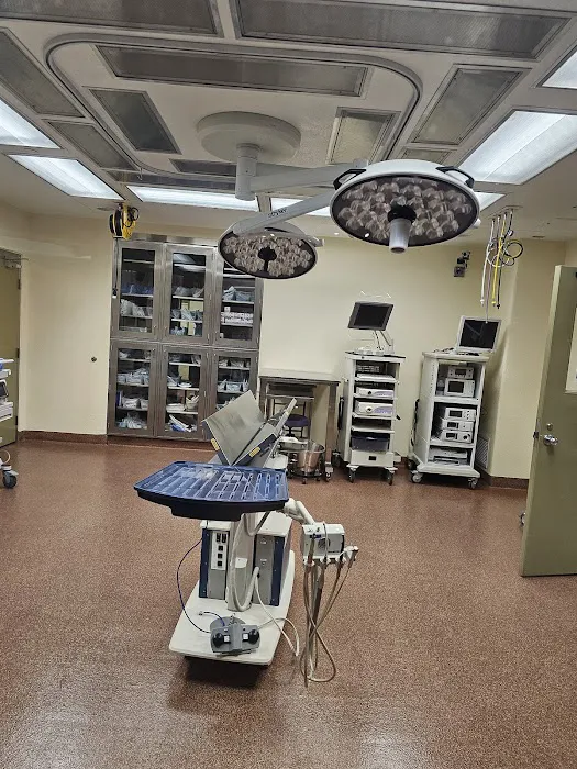 Busch Gardens Animal Care Center Picture 1