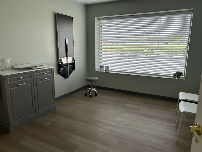 Dominion Veterinary Clinic Picture 8