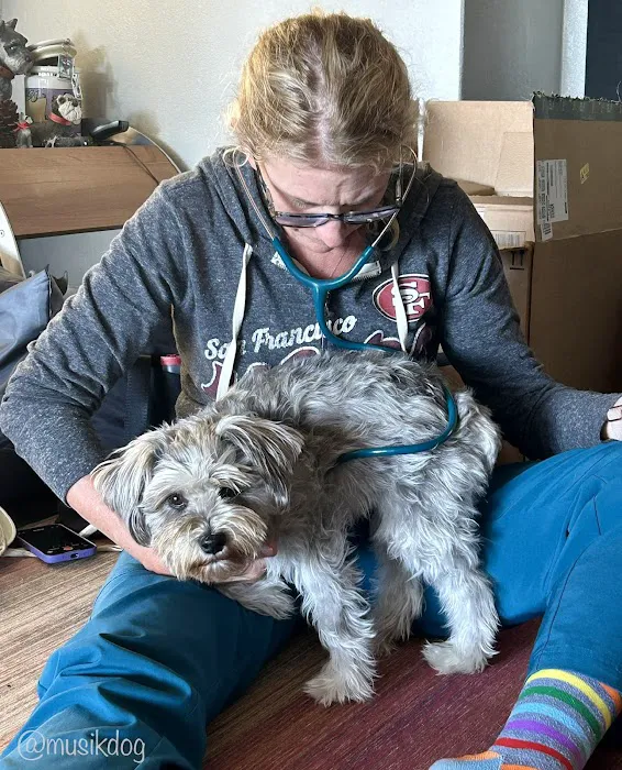 Smith's Veterinary Services Holistic House Call Veterinarian Picture 6