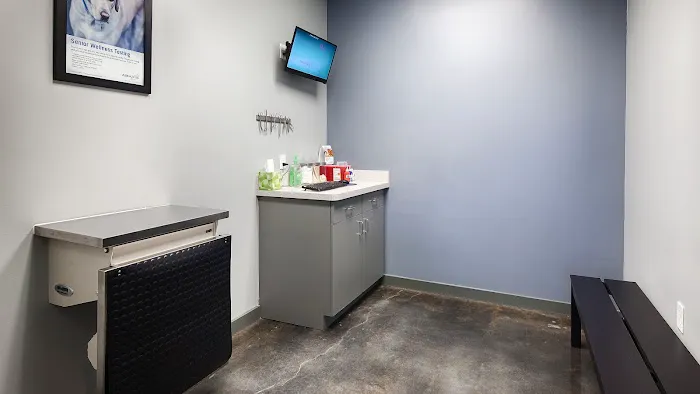 Garden Oaks Veterinary Center Picture 4
