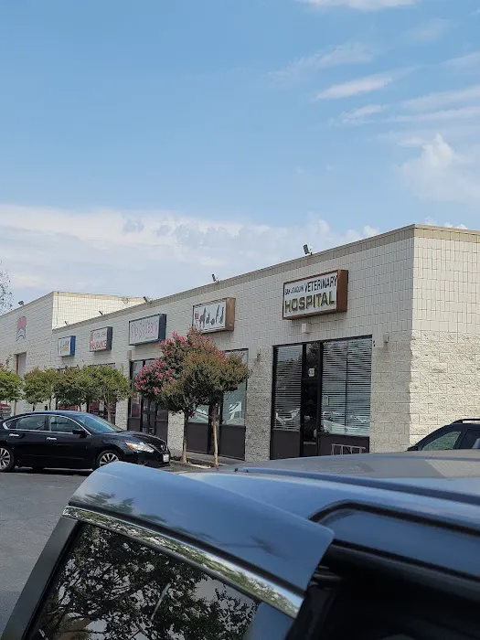 San Joaquin Veterinary Hospital Picture 2