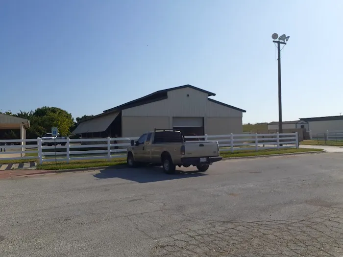 Lone Star Park Equine Hospital Picture 3