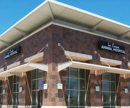 La Cueva Animal Hospital