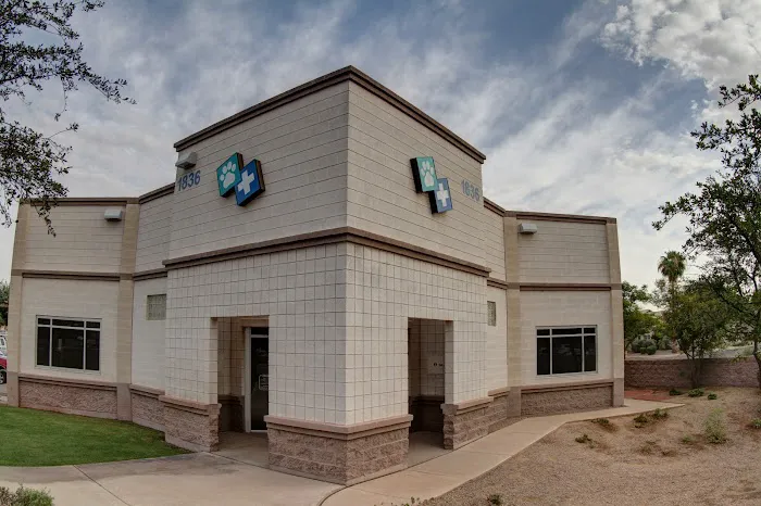 McClintock Animal Care Center Picture 3