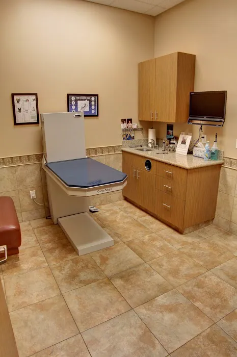 Adobe Veterinary Clinic Picture 10