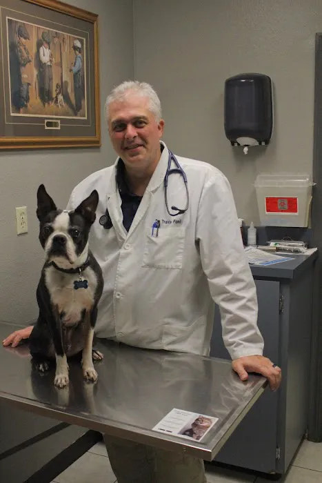 American Pet Hospital: Pond D Travis DVM Picture 2
