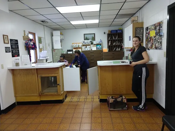 Broadway Robbinsdale Animal Hospital LTD Picture 4