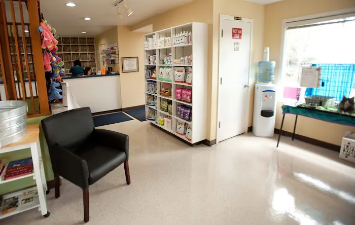 Oswego Veterinary Hospital Picture 6
