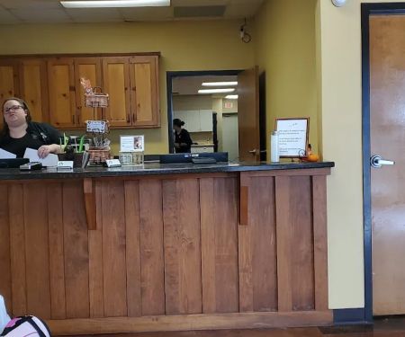 Warsaw Animal Hospital: Houston Margie E DVM