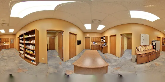 Michigan Road Animal Hospital at 96th Street Picture 5