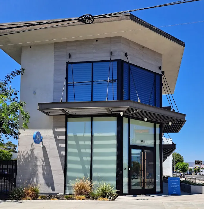Modern Animal - La Brea Picture 5