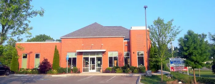 Priest Lake Veterinary Hospital - Nashville Veterinarian Picture 1