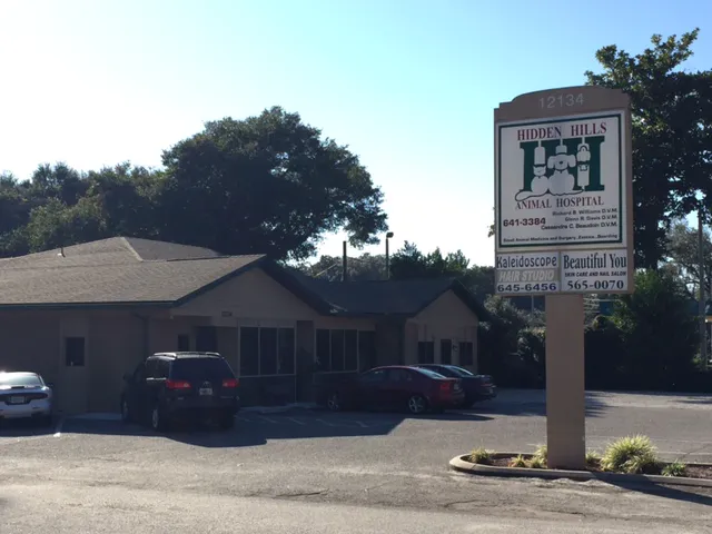 Hidden Hills Animal Hospital Picture 1