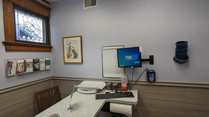 Grand Avenue Veterinary Center Picture 7
