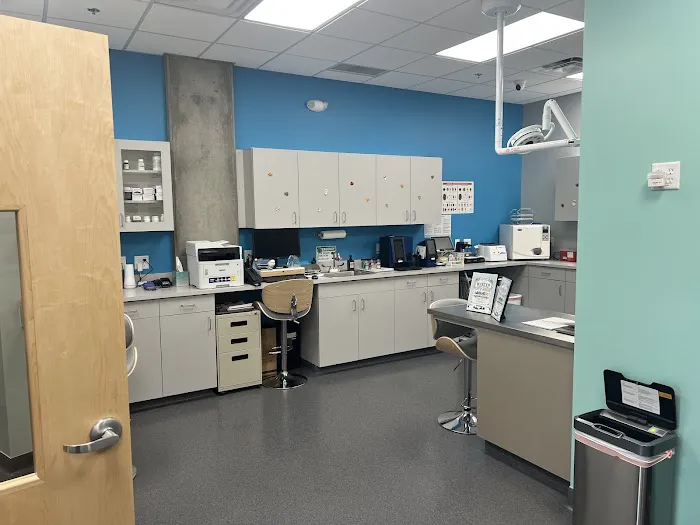 PetVet365 Pet Hospital Denver / University Picture 5