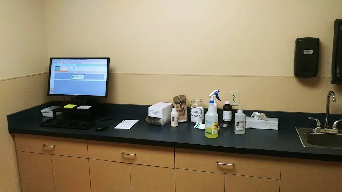Noah's Ark Animal Clinic of Florence Picture 6
