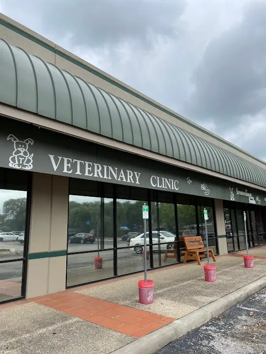 Traveling Tails Veterinary Clinic | Thousand Oaks Picture 1