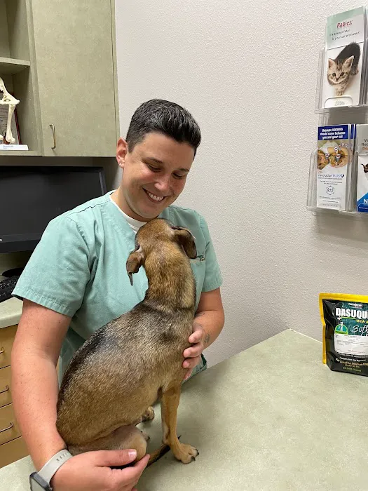 Traveling Tails Veterinary Clinic | Thousand Oaks Picture 10