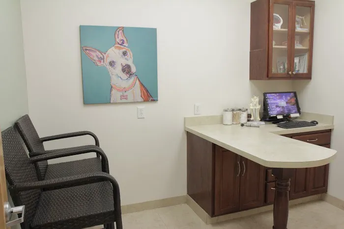 Memorial Veterinary Clinic Picture 9