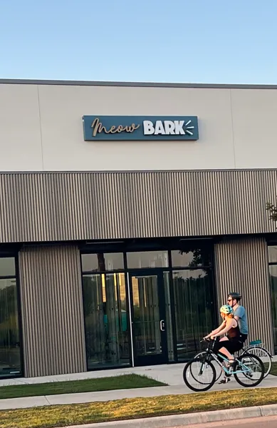 Meow Bark Veterinary Picture 3