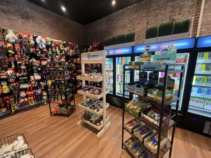 L&B Healthy Pet Markets Picture 3