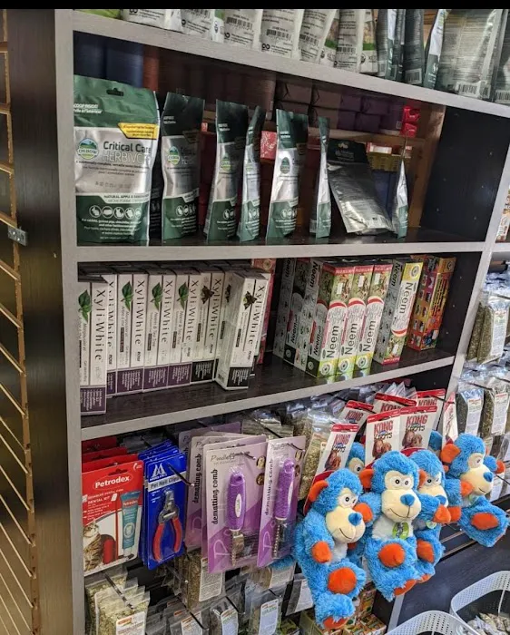 Woof's Pet Supply Picture 2