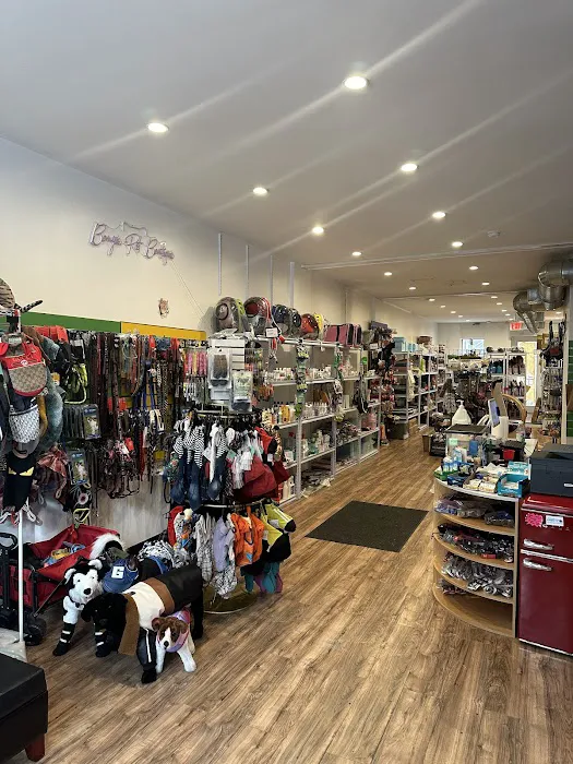 Species Pet World - We DO NOT have a Website Picture 1