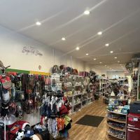 Species Pet World - We DO NOT have a Website ico