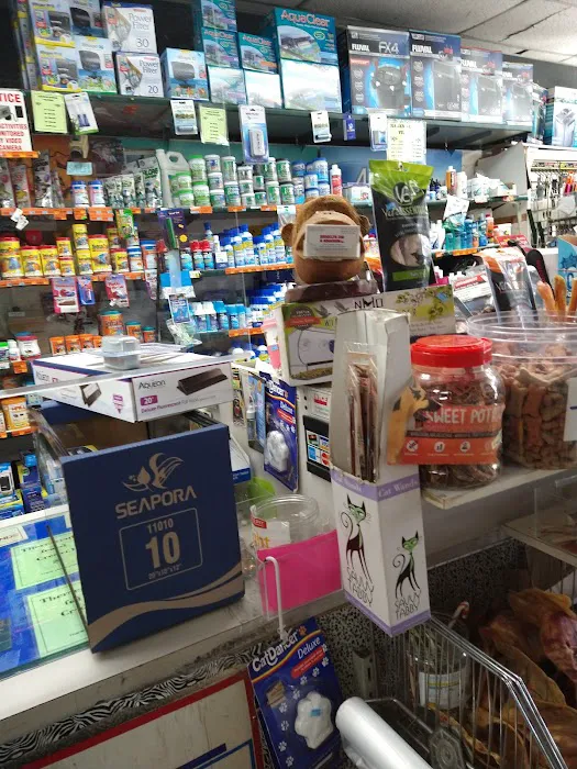 Brooklyn Zoo & Aquarium Pet Store Picture 6