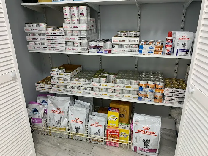Animals First + Veterinary Hospital & Urgent Care Picture 7