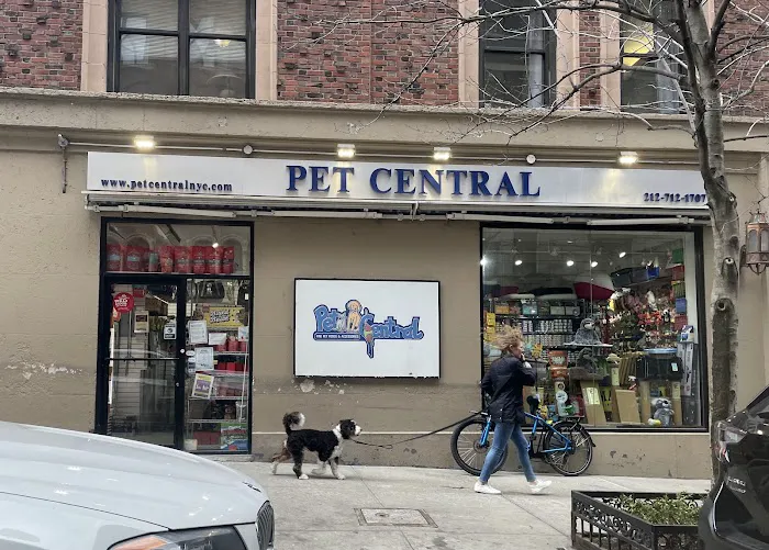 Pet Central 76th Street Picture 2