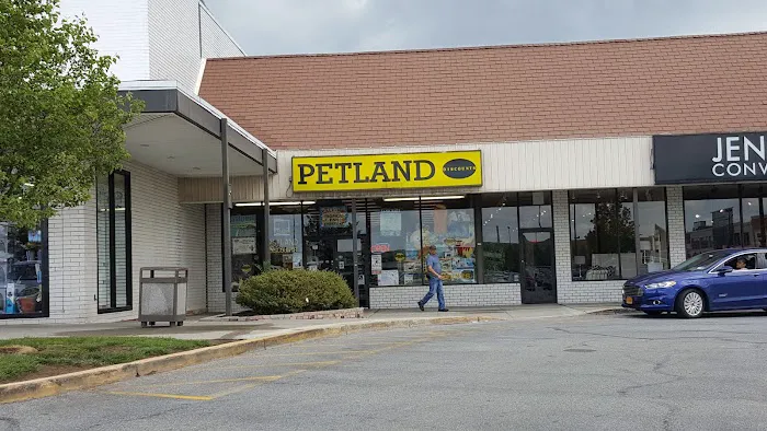Petland Discounts - Richmond Picture 1
