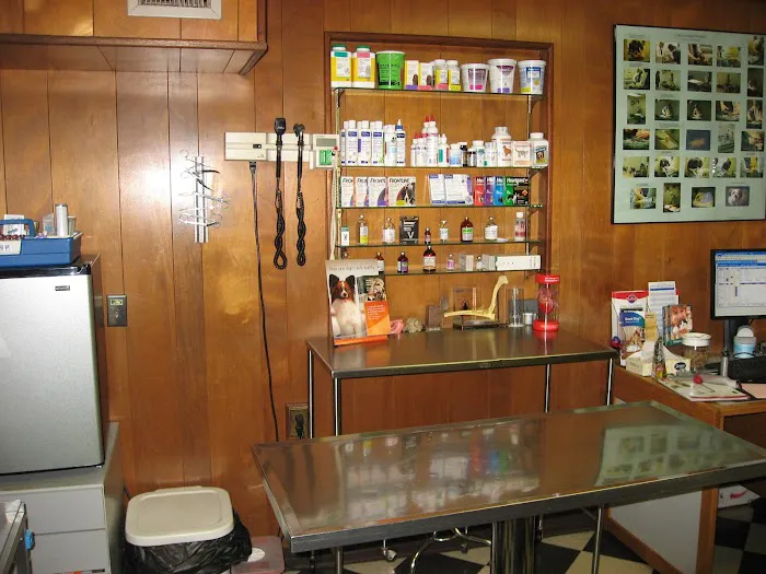 Ivens-Bronstein Veterinary Hospital Picture 8