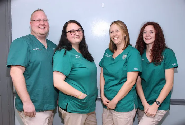 Graylyn Crest Animal Hospital Picture 5