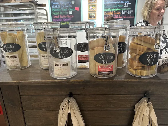 Paws Barkery and Boutique Picture 4