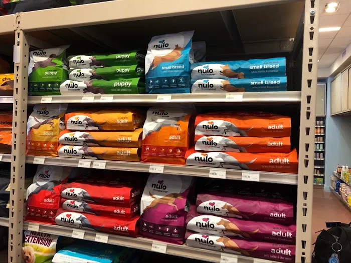 Pet Pantry Warehouse Picture 4