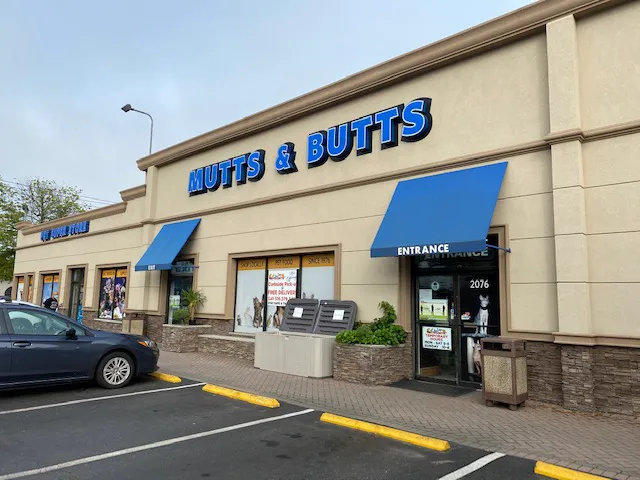 Mutts & Butts Picture 2
