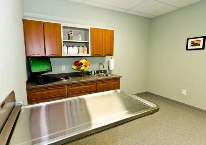 Old York Veterinary Hospital Picture 1