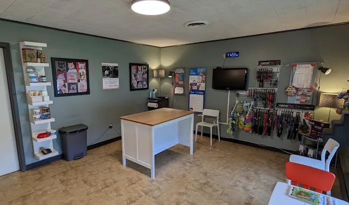 Dickinson McNeill Veterinary Clinic Picture 10