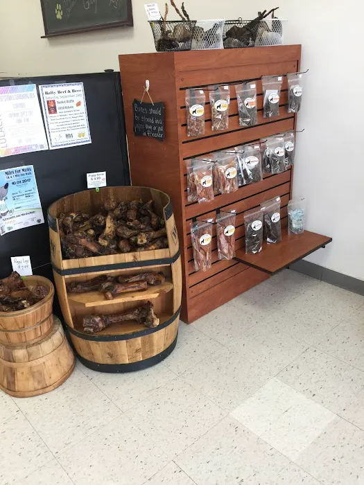 Canine Acres Bakery and Deli Picture 8