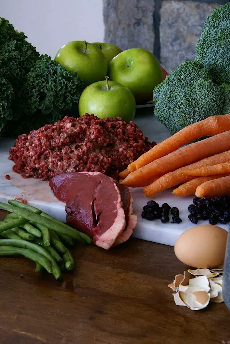 Paul's Custom Pet Food Kitchen + Market Picture 5