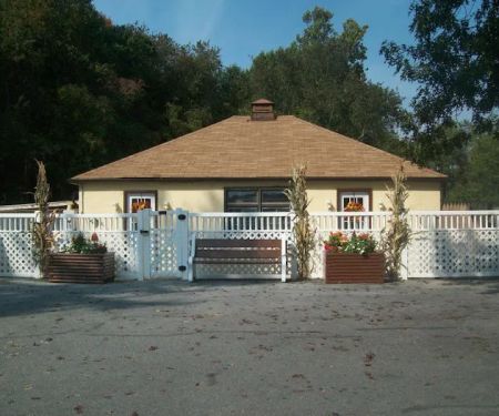Applebrook Inn Veterinary Center & Pet Resort
