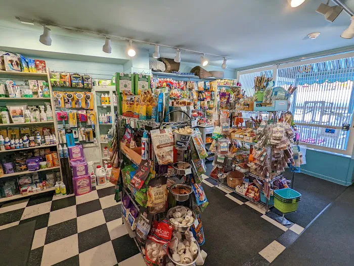 Fairmount Pet Shoppe Picture 1