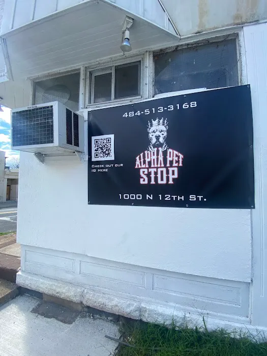 Alpha Pet Stop Picture 2