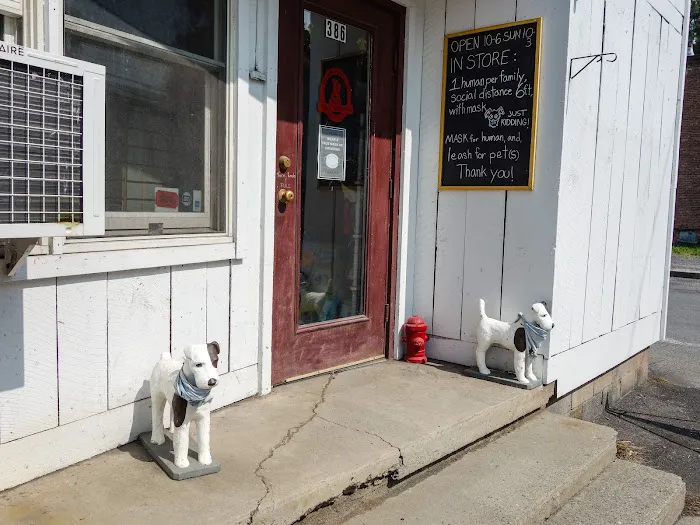 Paws & Tail Pantry Picture 1