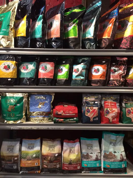 Paws & Tail Pantry Picture 4