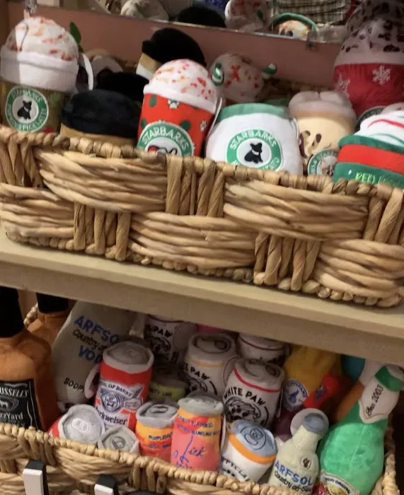Bark And Biscuit Picture 9