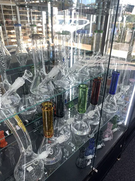 Mohegan smokeshop cigar & vape Picture 4